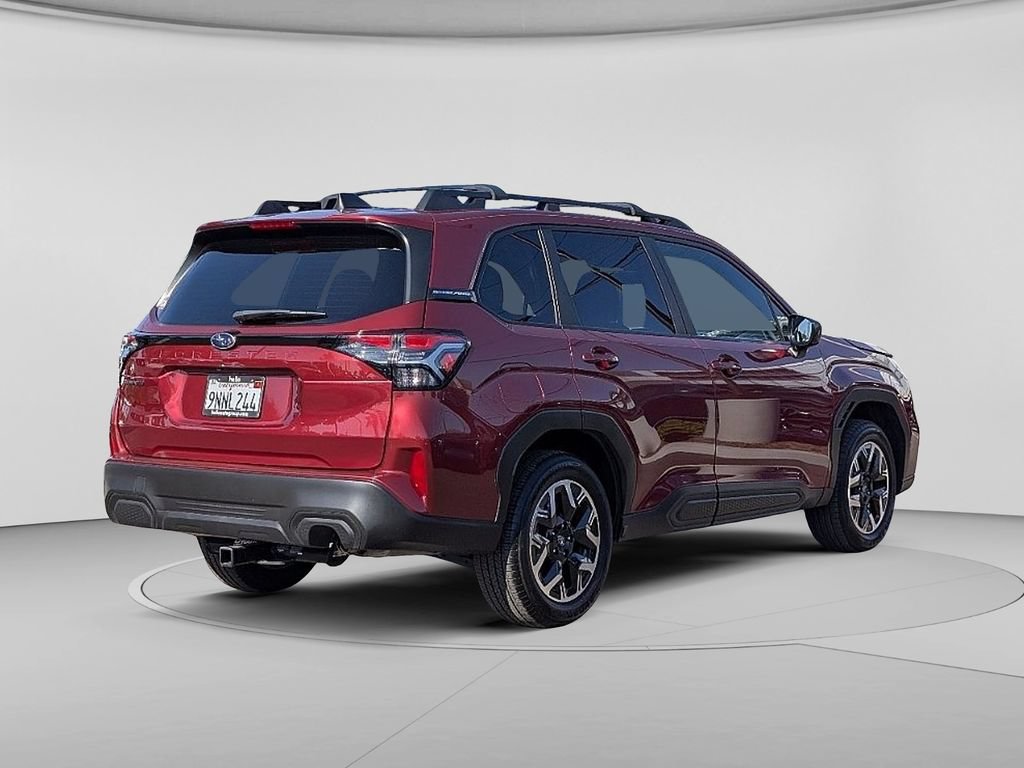 Used 2025 Subaru Forester Premium AWD/4WD image 10