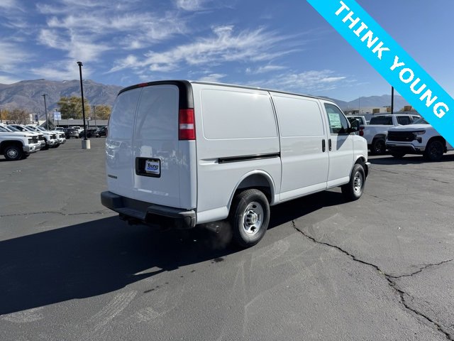 New 2025 Chevrolet Express 2500 w/ Enhanced Convenience Package image 7