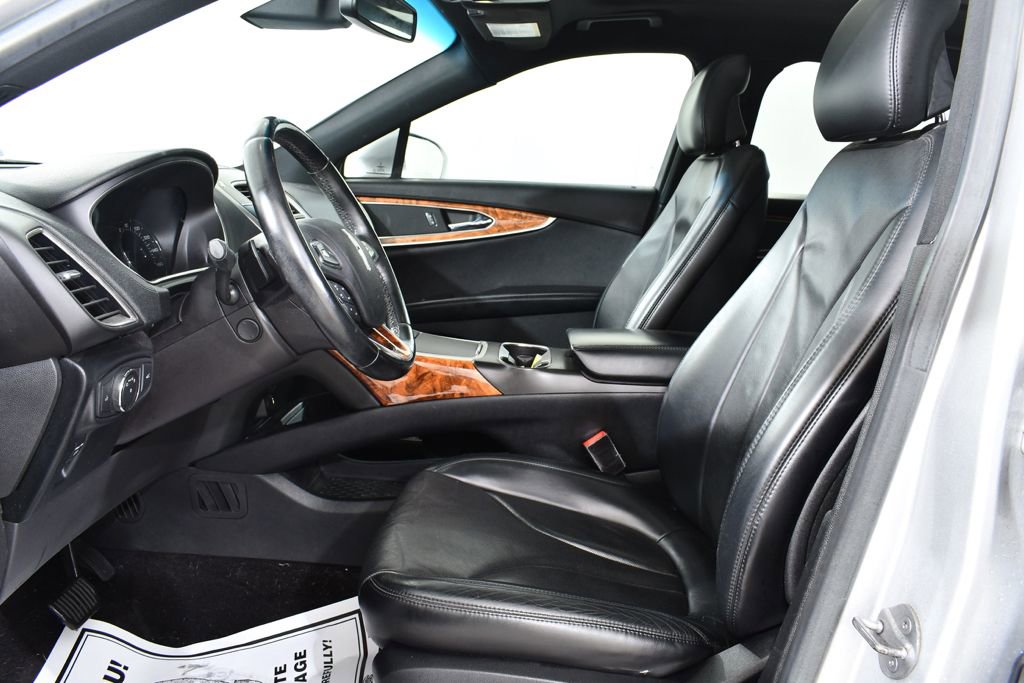 Used 2016 Lincoln MKX Reserve w/ Climate Package image 6