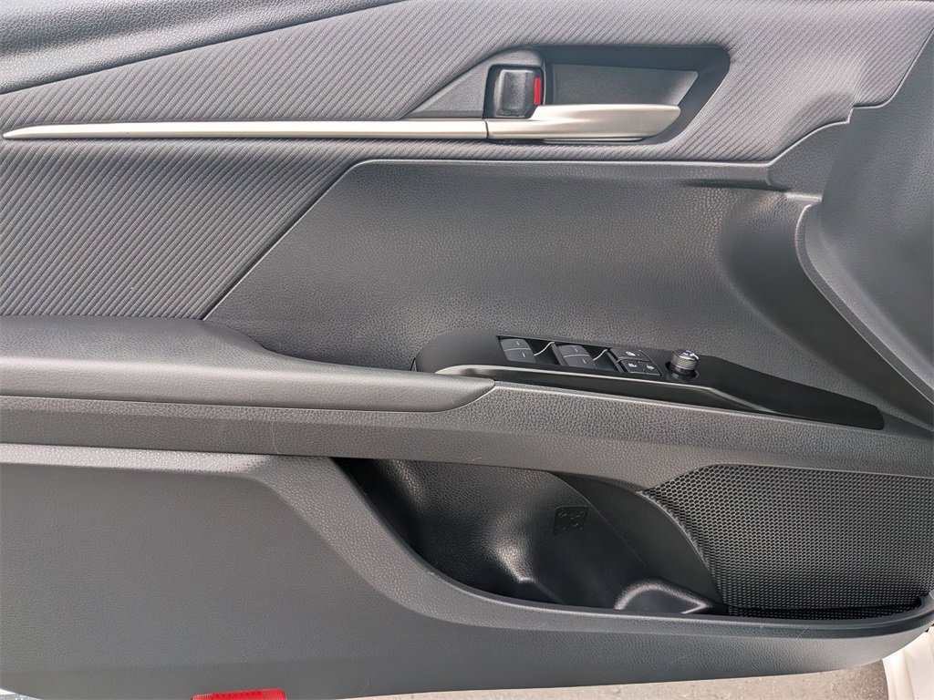 Used 2025 Toyota Camry LE image 11