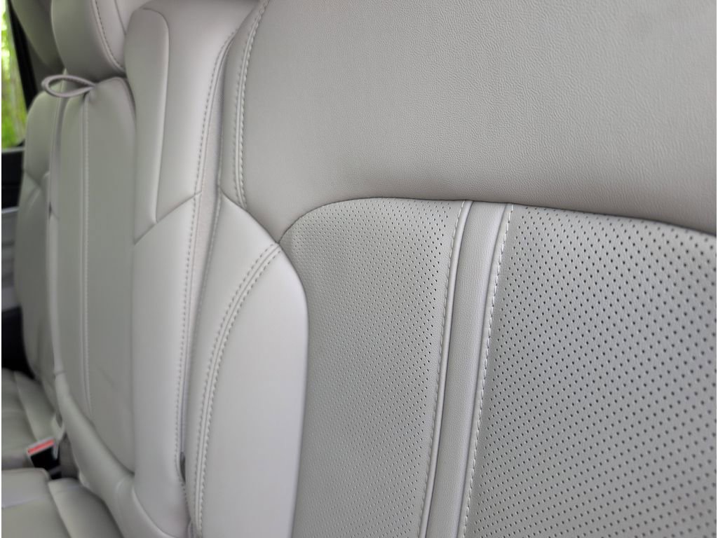 Used 2023 Jeep Wagoneer 4WD image 32