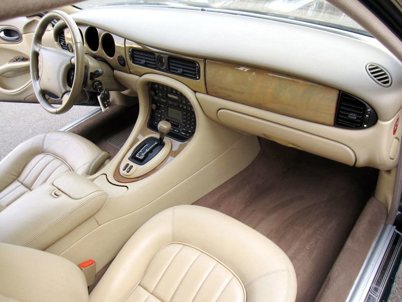 Used 2000 Jaguar XJ8 RWD image 23