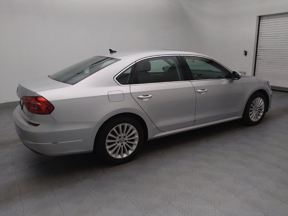 Used 2016 Volkswagen Passat 1.8T SE image 10