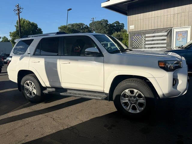 Used 2019 Toyota 4Runner SR5 Premium AWD/4WD image 5