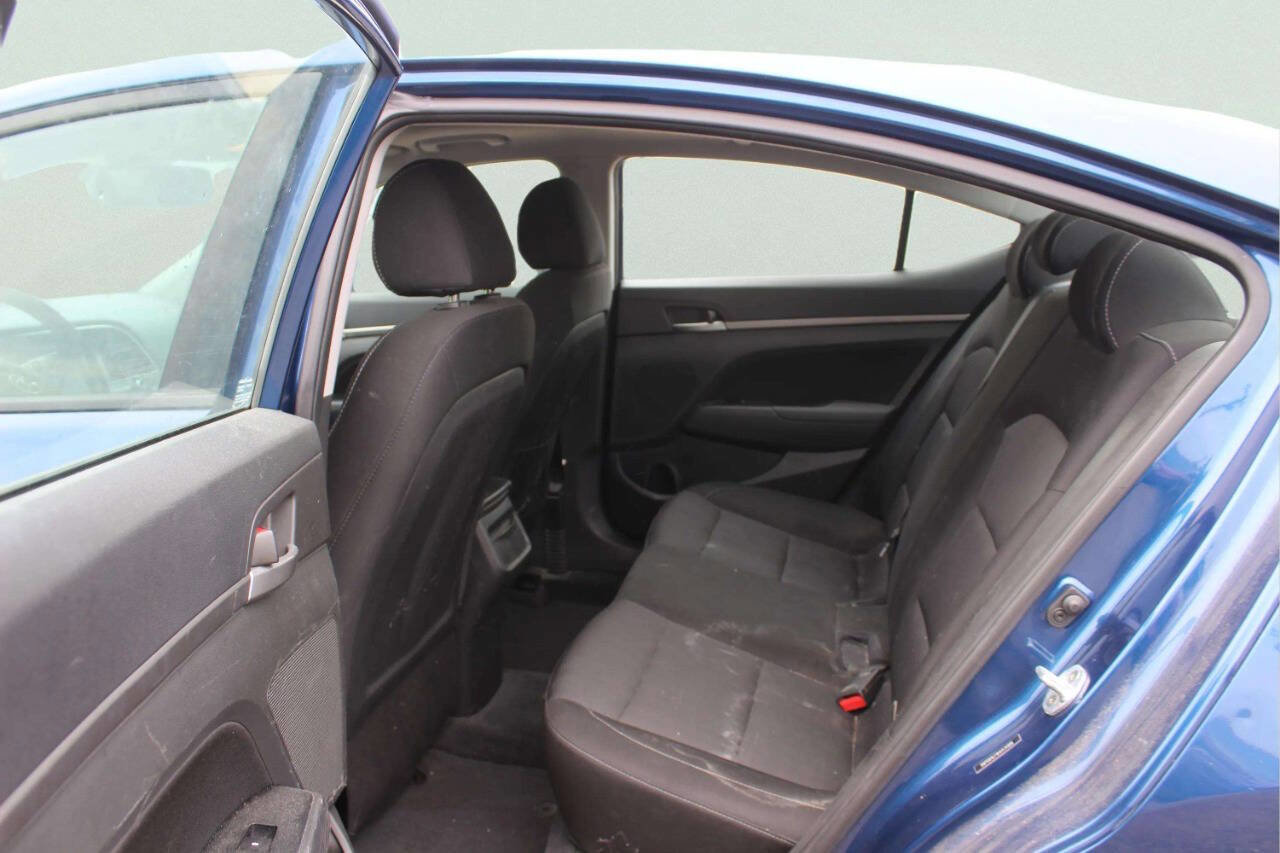 Used 2017 Hyundai Elantra Value Edition w/ Cargo Package FWD image 7