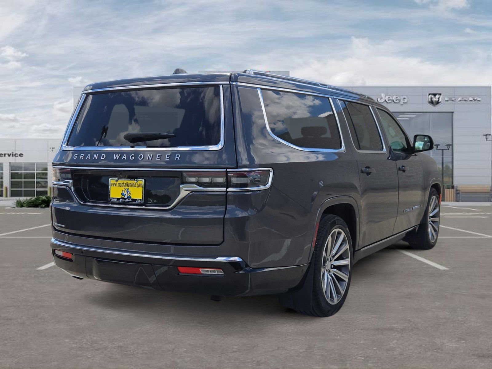 Used 2023 Jeep Grand Wagoneer L 4WD image 5