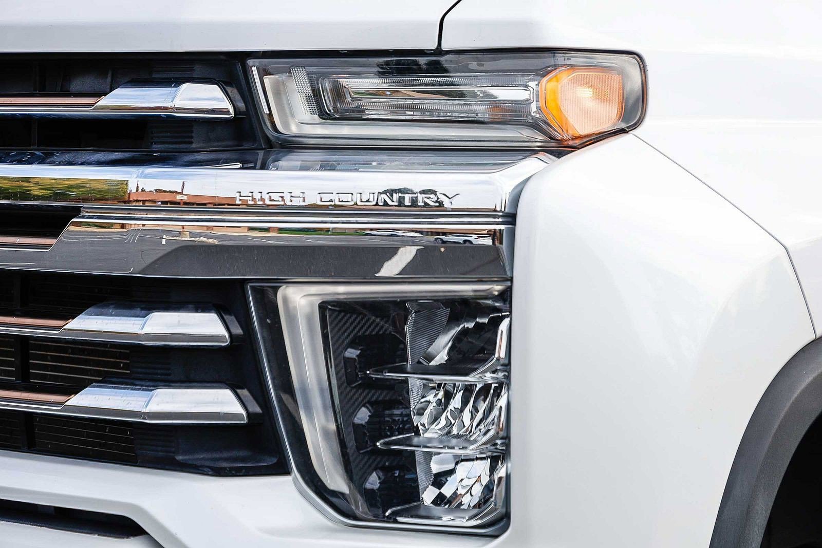 Used 2022 Chevrolet Silverado 2500 High Country w/ Safety Package II image 7