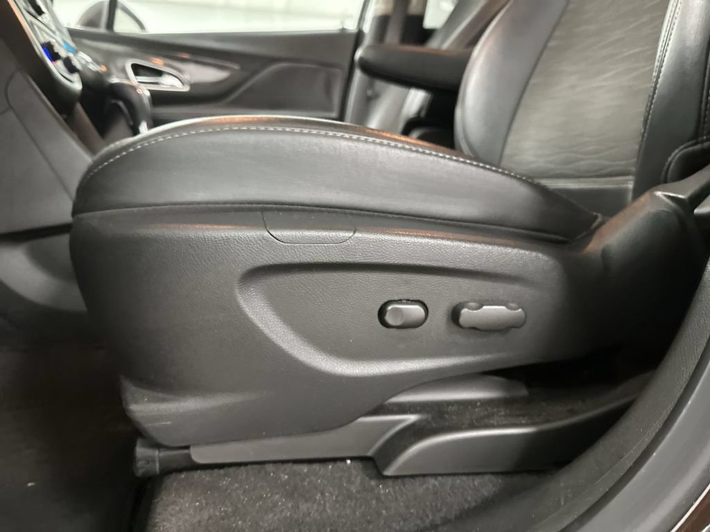 Used 2016 Buick Encore Convenience FWD image 12