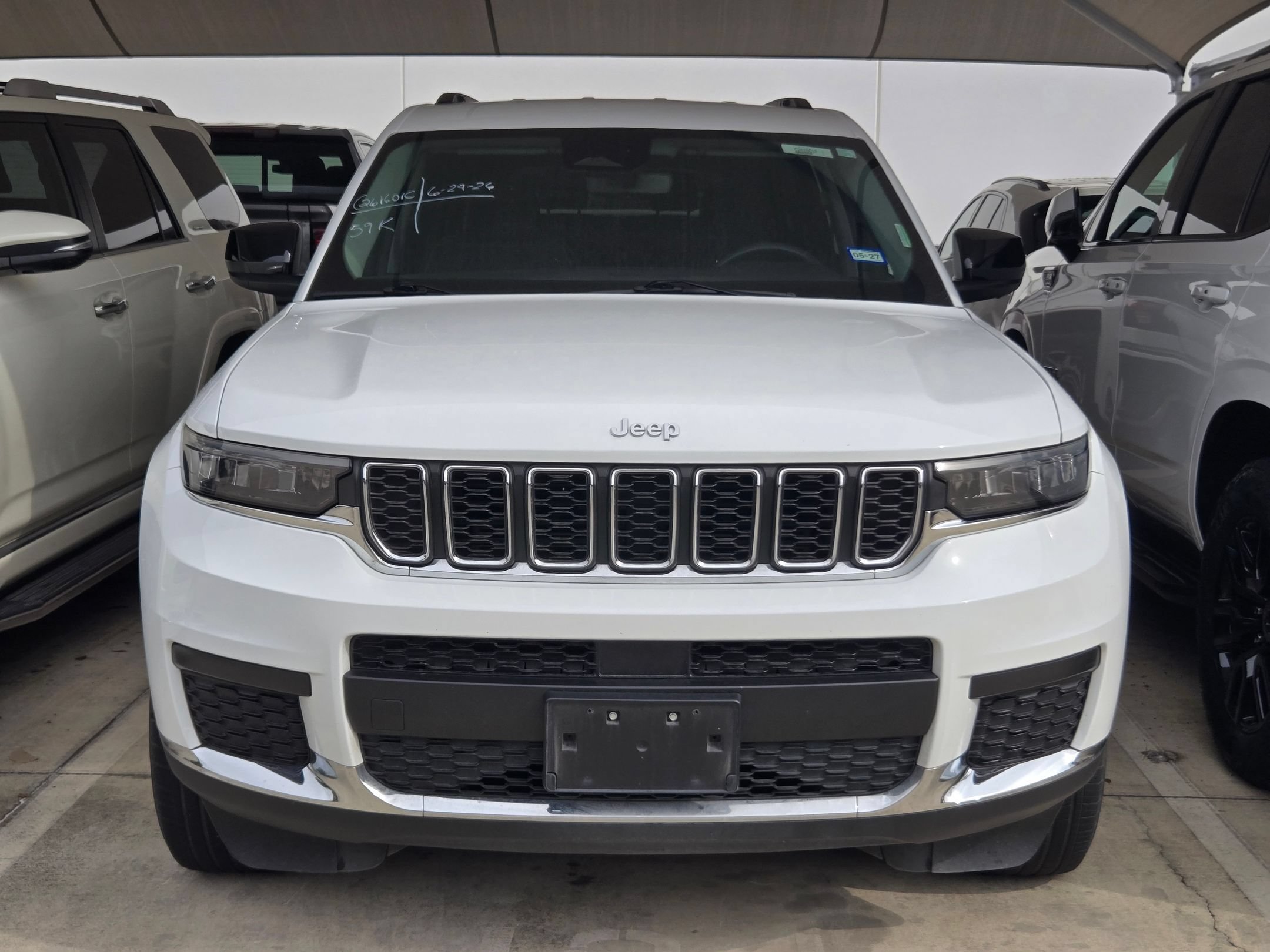 Used 2023 Jeep Grand Cherokee L Laredo AWD/4WD image 2