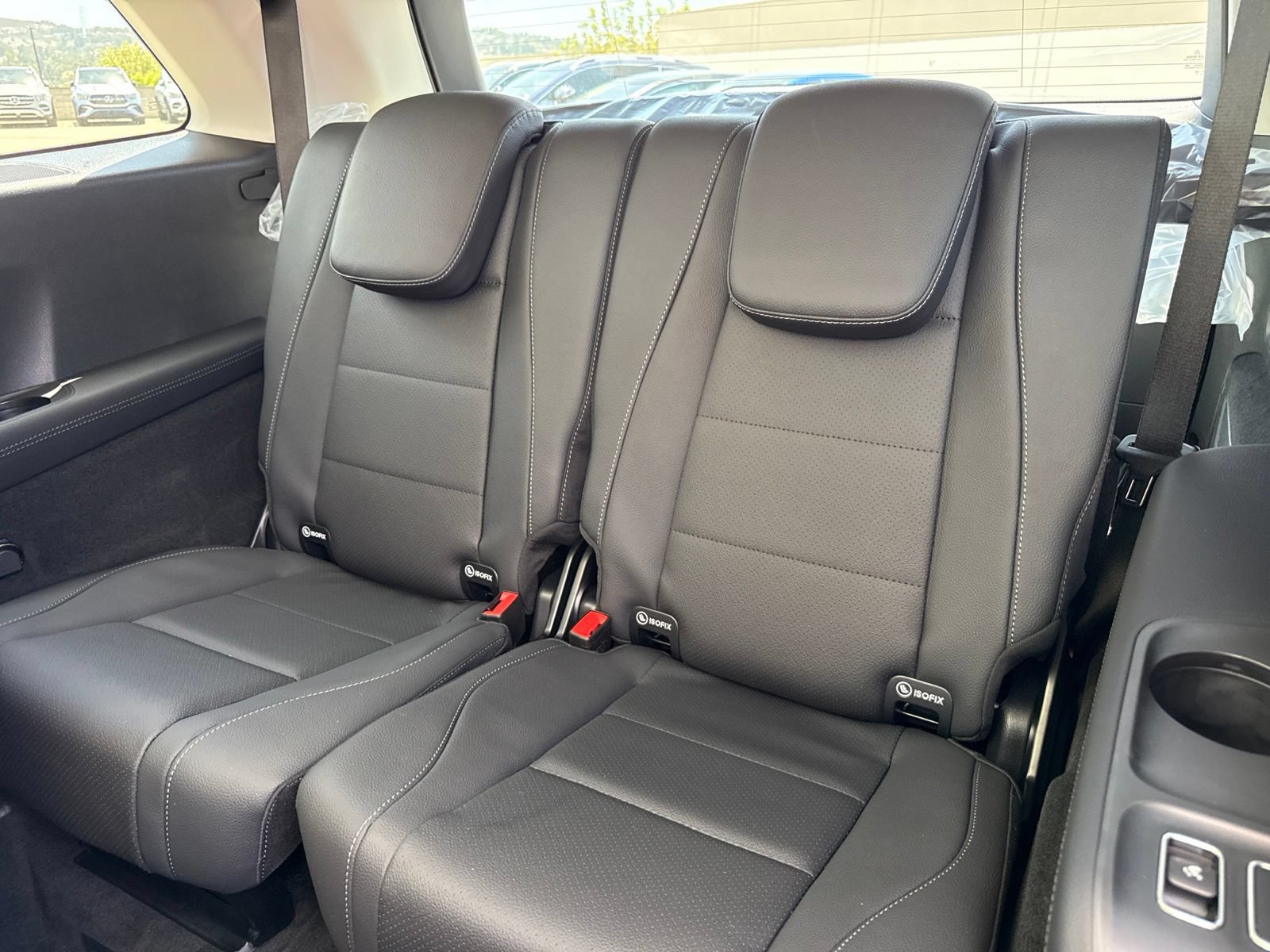 New 2026 Mercedes-Benz GLS 450 4MATIC image 32