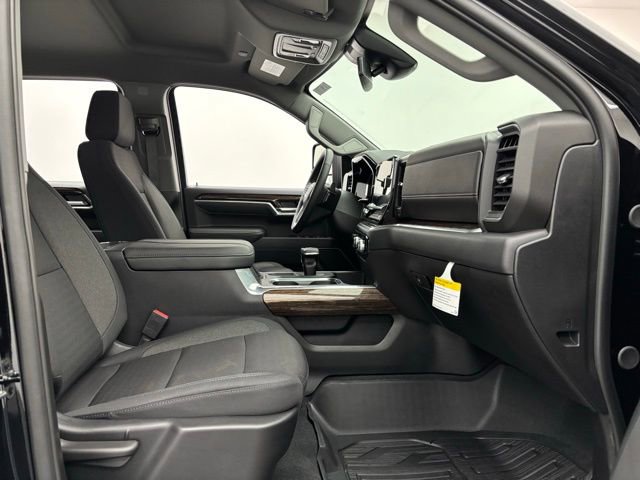 New 2026 GMC Sierra 1500 Elevation w/ LPO, Elevation Black Package AWD/4WD image 31