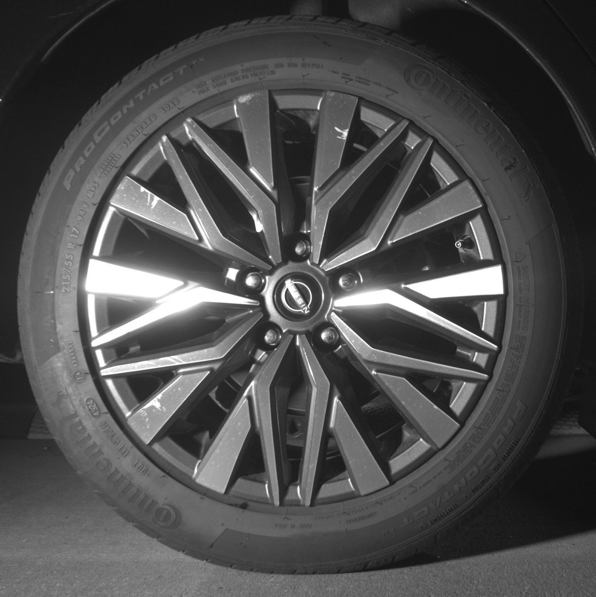 Used 2025 Nissan Altima 2.5 SV FWD image 15