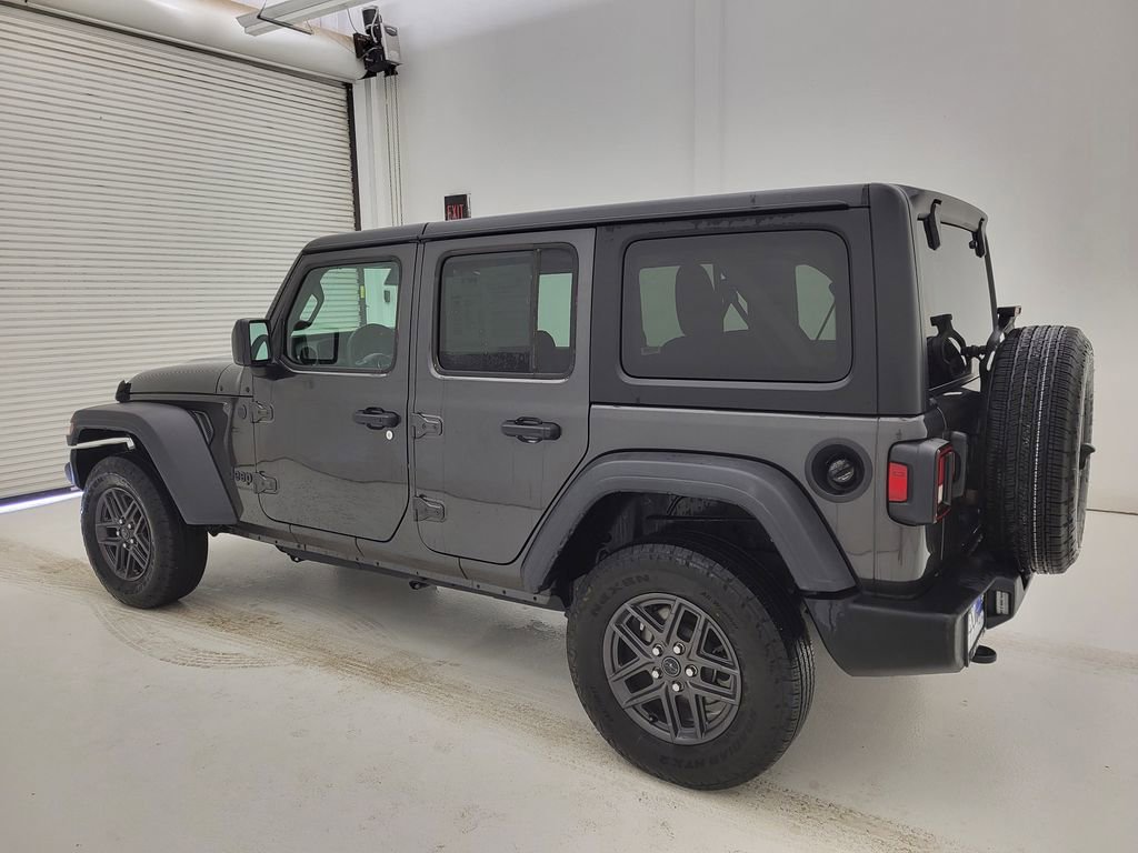 Used 2025 Jeep Wrangler Sport S image 18