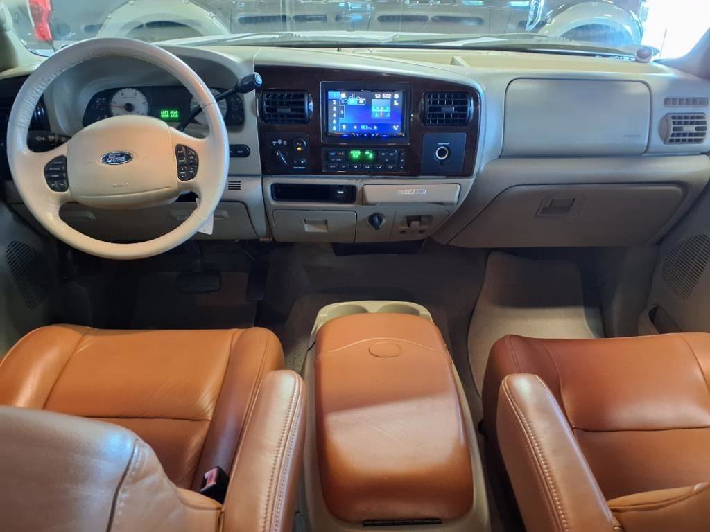 Used 2005 Ford F250 Lariat image 16