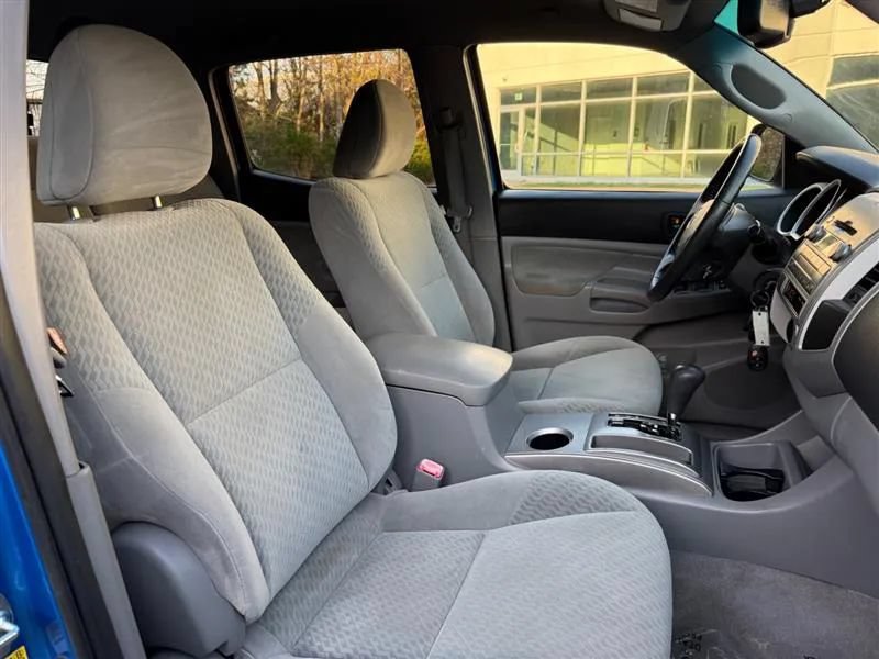 Used 2009 Toyota Tacoma 4x4 Double Cab w/ SR5 Pkg #2 image 39