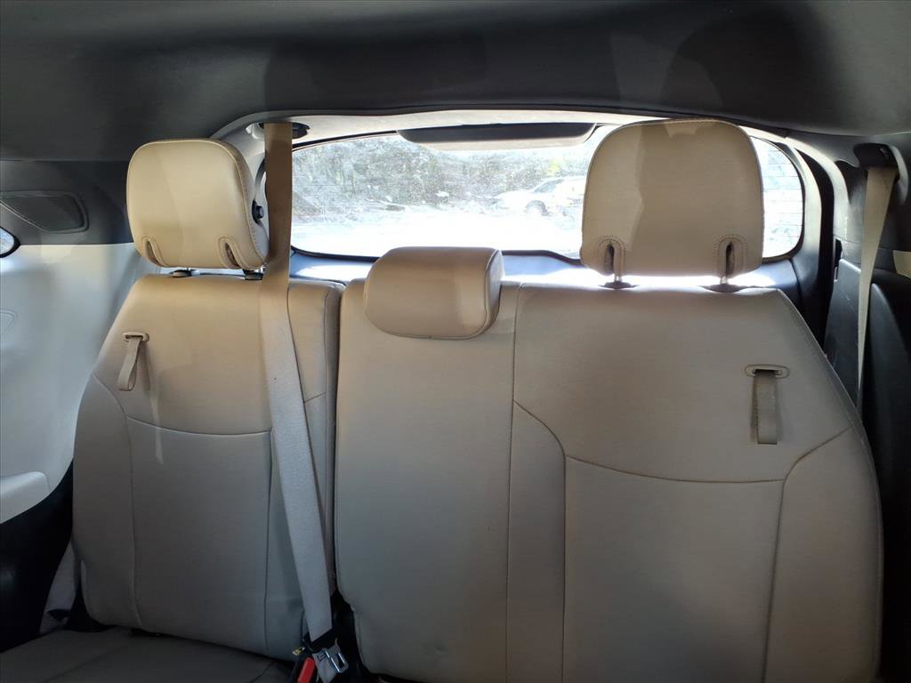 Used 2022 Toyota Sienna Limited image 19