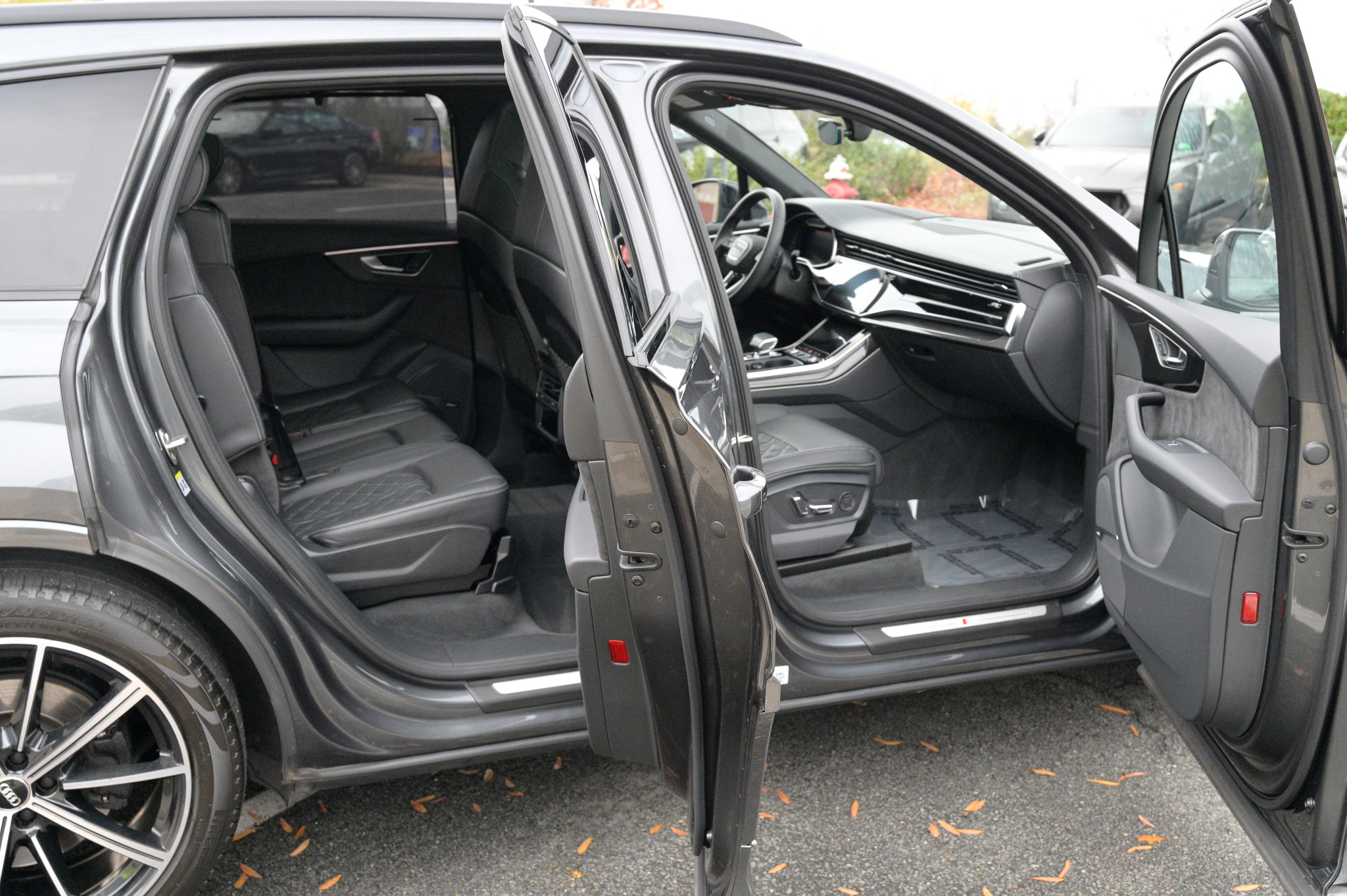 Used 2020 Audi SQ7 Prestige w/ Prestige Package image 54