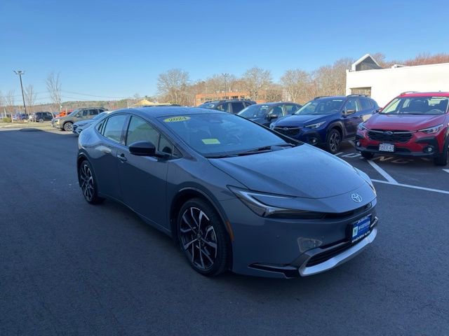 Used 2024 Toyota Prius Prime image 3