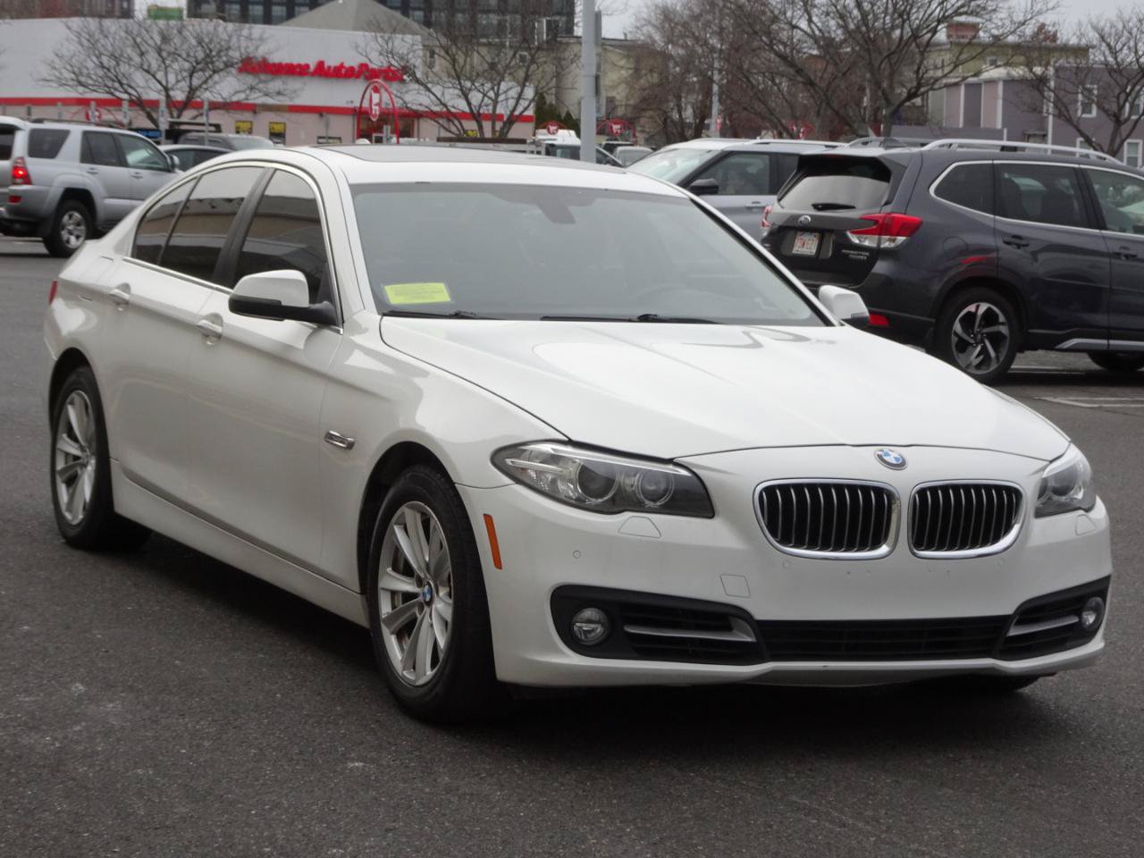Used 2015 BMW 528i xDrive Sedan AWD/4WD image 3