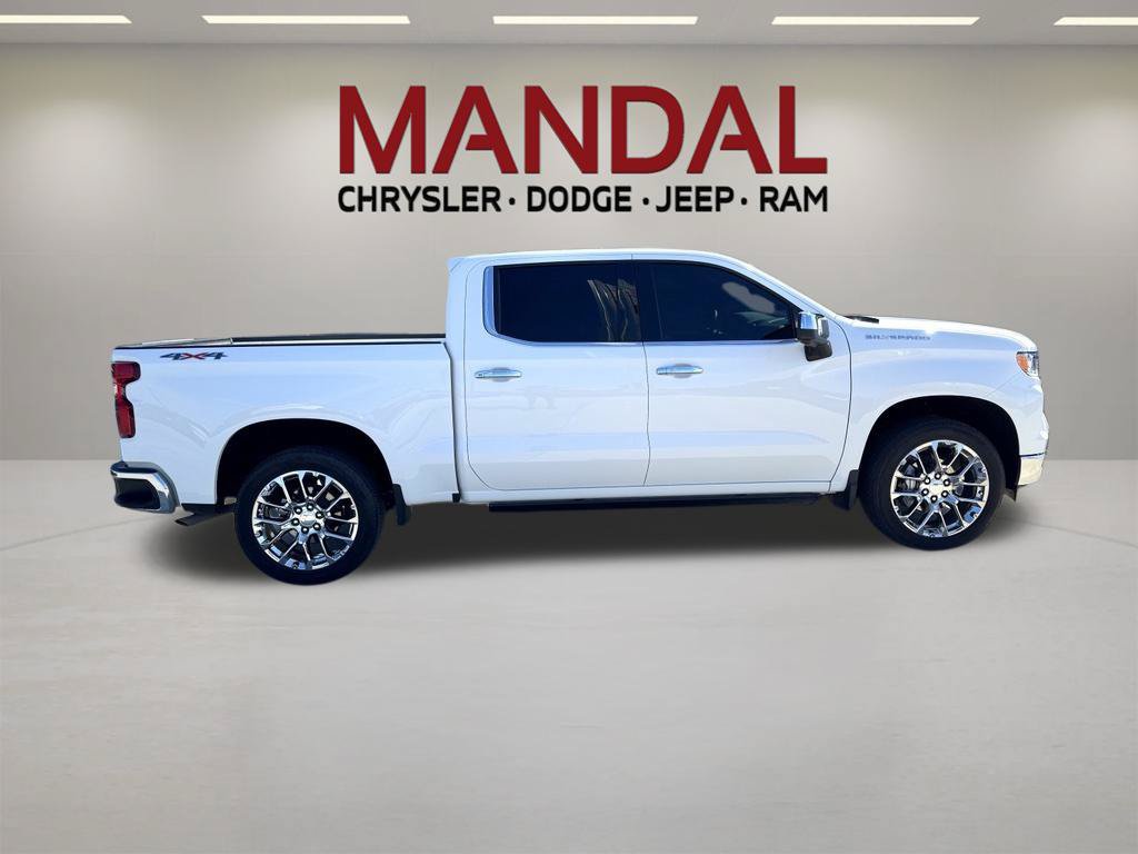 Used 2025 Chevrolet Silverado 1500 LTZ AWD/4WD image 4