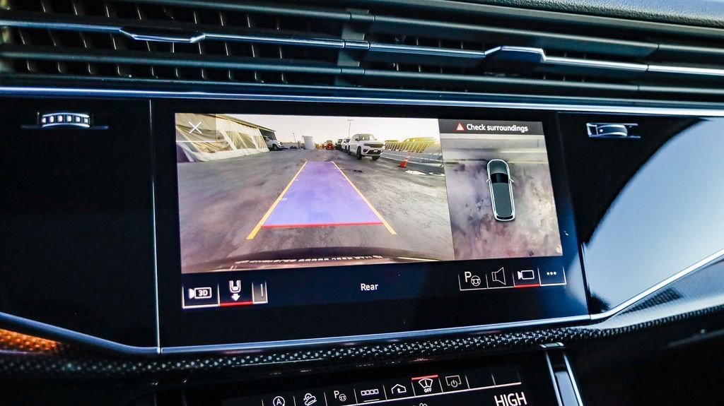 Used 2023 Audi SQ7 Prestige w/ Prestige Package image 25