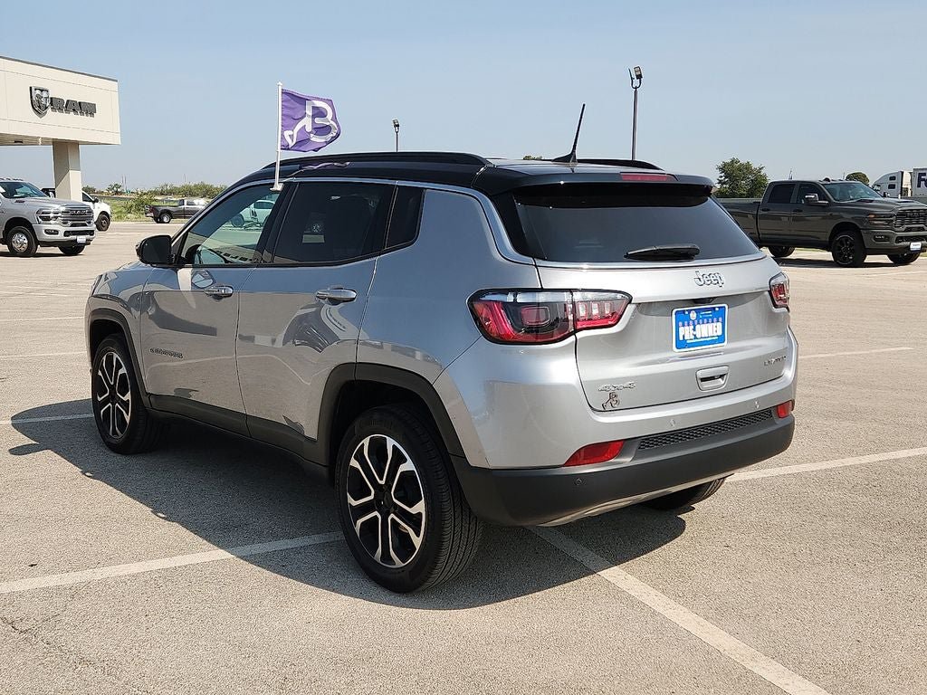 Used 2024 Jeep Compass Limited AWD/4WD image 3