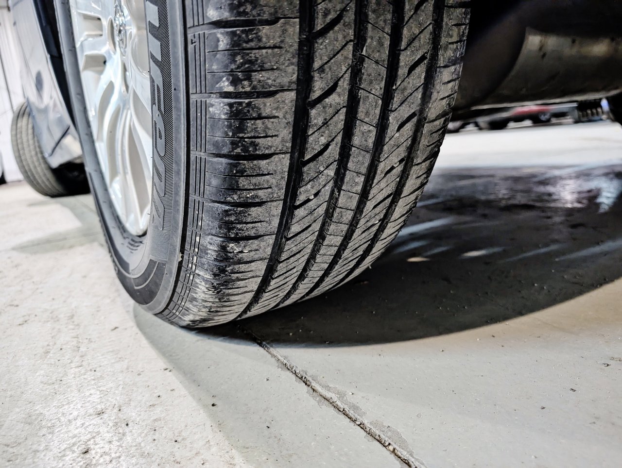 Used 2017 Toyota Sienna XLE image 60