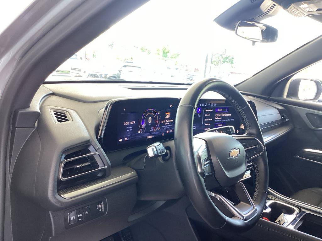 Used 2024 Chevrolet Traverse LT FWD image 8
