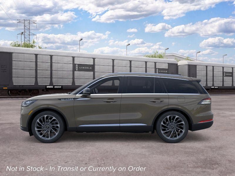 New 2026 Lincoln Aviator Reserve RWD image 3