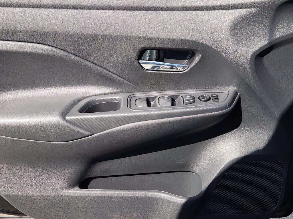 Used 2025 Nissan Versa SV w/ Trunk Package FWD image 16