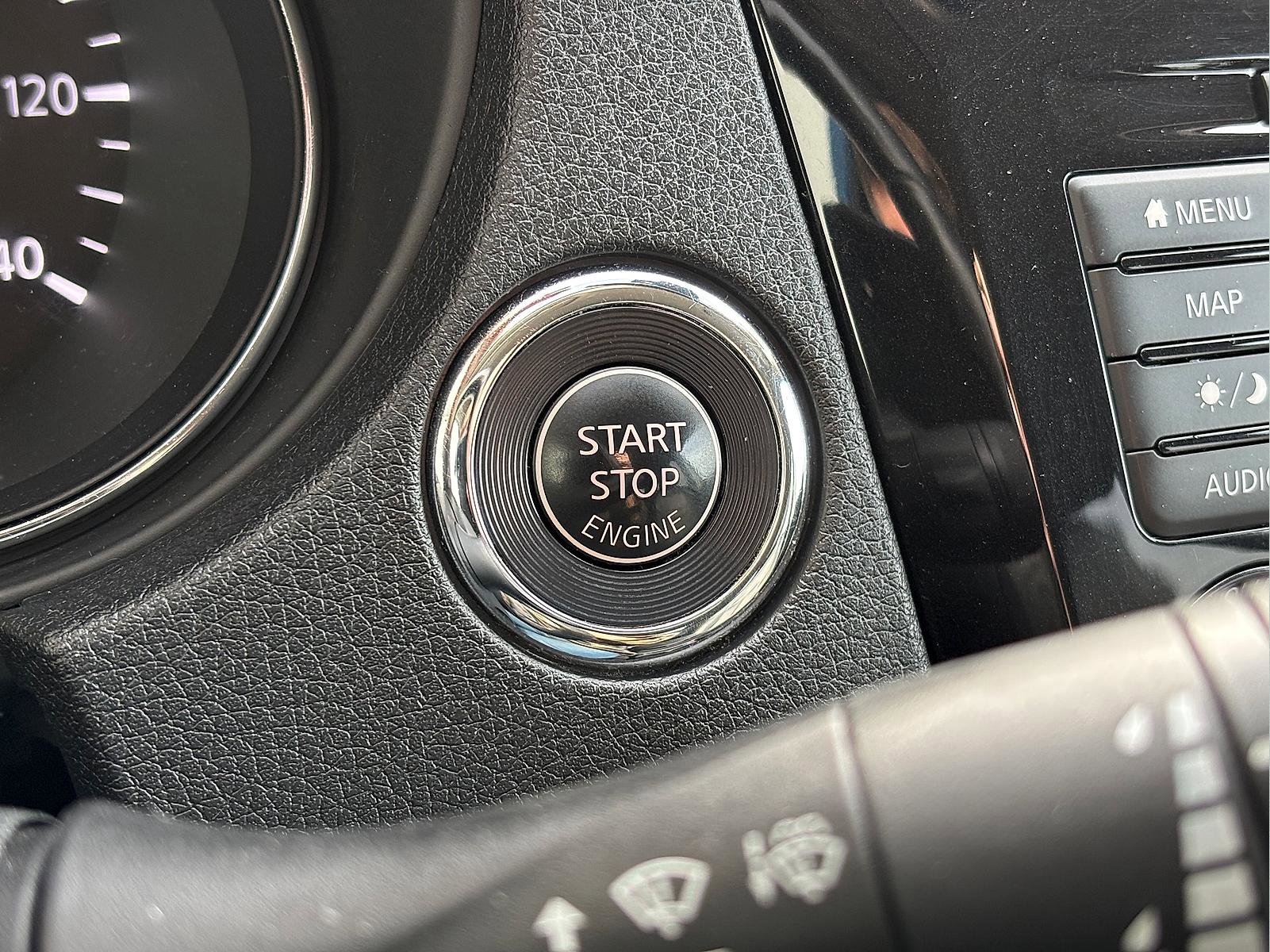 Used 2018 Nissan Rogue SL AWD/4WD image 21