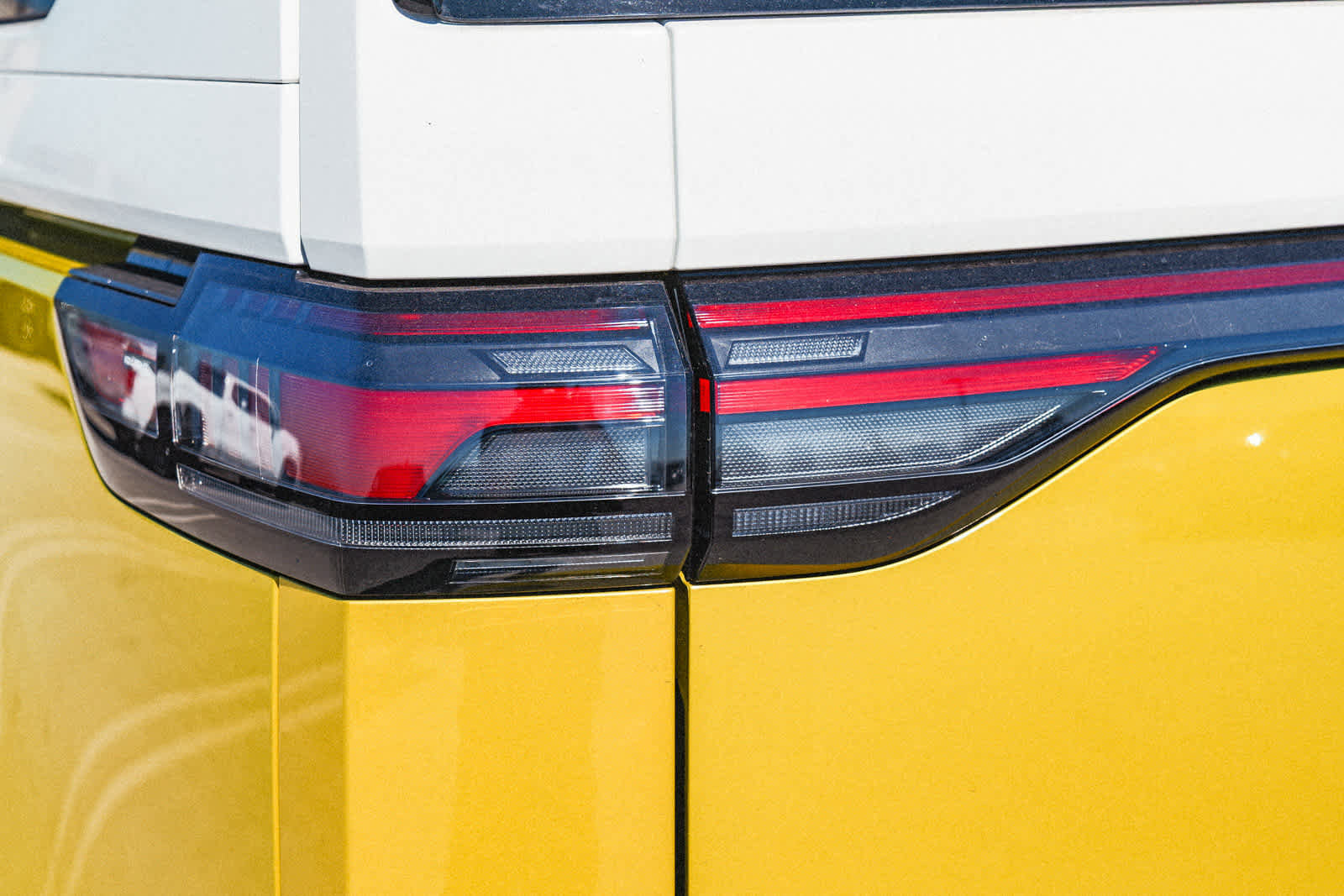 New 2025 Volkswagen ID. Buzz 1st Edition image 7