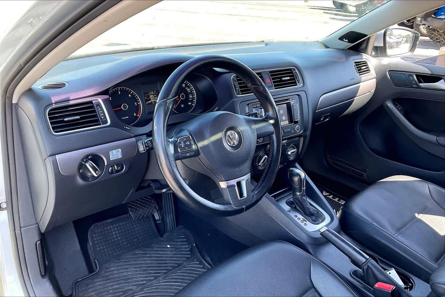 Used 2014 Volkswagen Jetta TDI FWD image 16