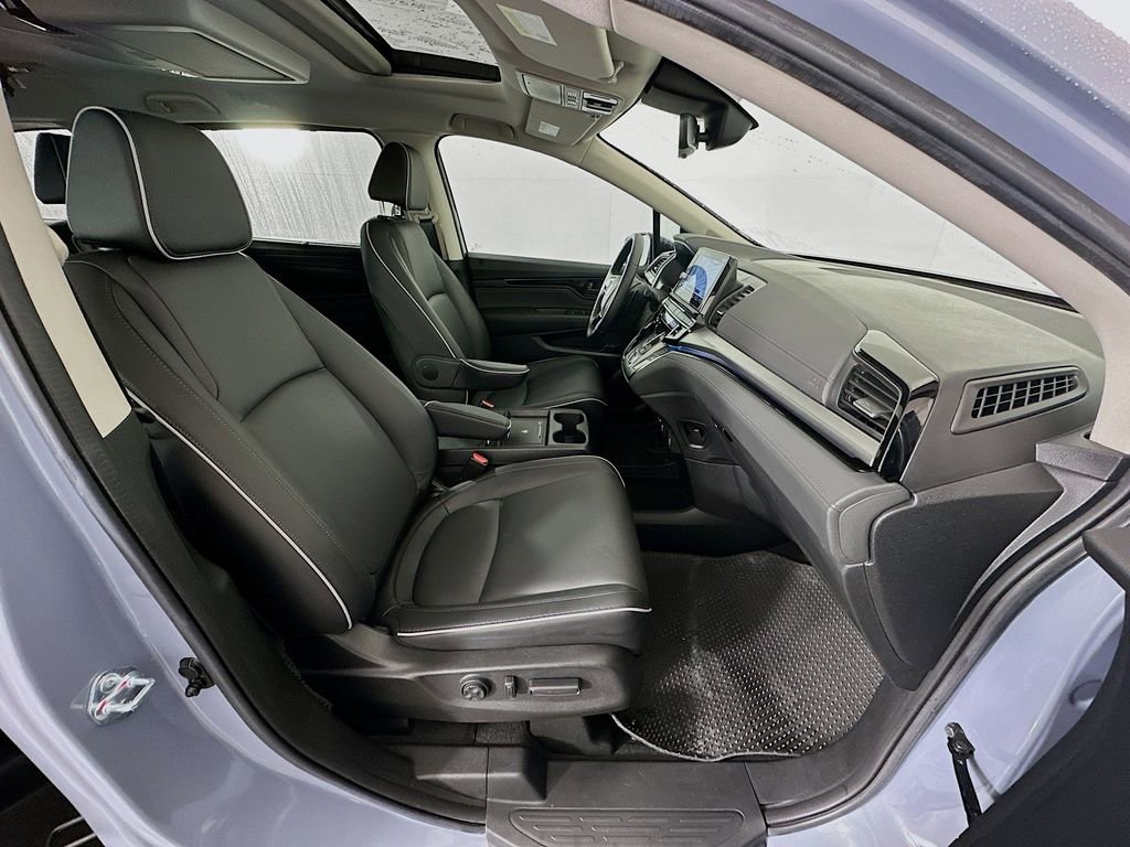 Certified 2025 Honda Odyssey Touring image 28