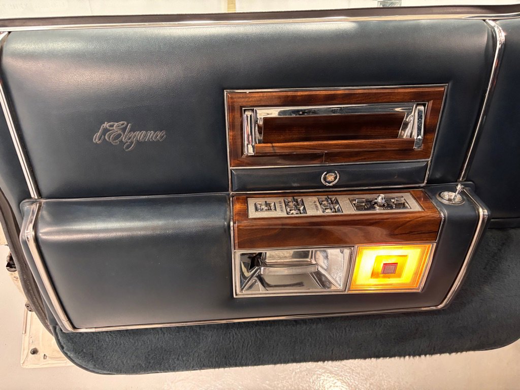 Used 1987 Cadillac Brougham image 16