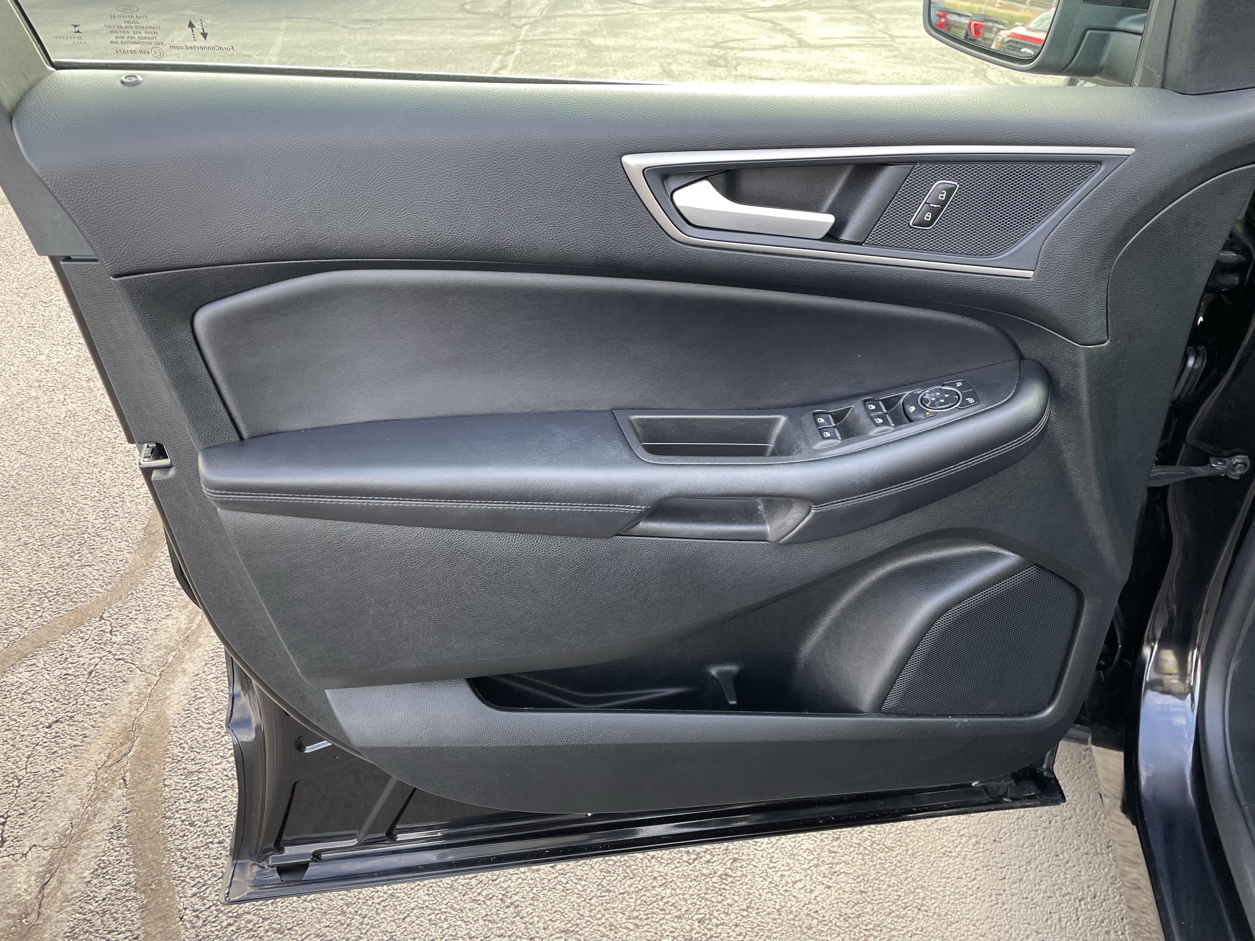 Used 2024 Ford Edge SEL w/ Convenience Package image 13