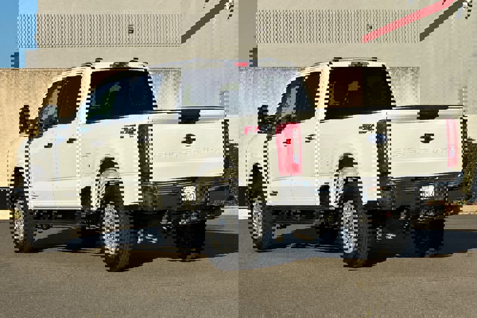 Used 2024 Ford F250 XLT w/ FX4 Off-Road Package image 7