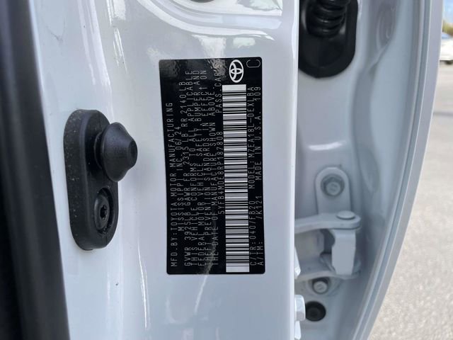 Used 2024 Toyota Corolla LE image 31