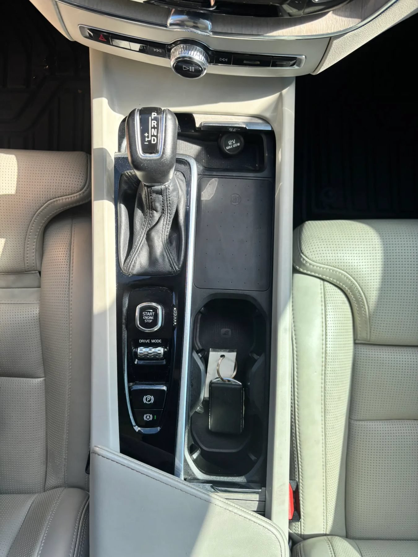 Used 2021 Volvo XC60 T5 Inscription w/ Advanced Package FWD image 16