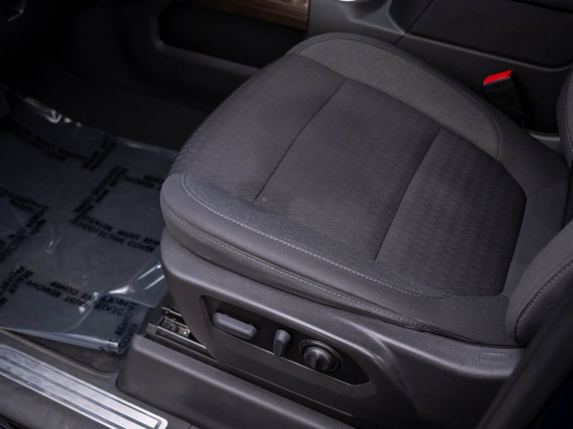 Used 2022 Chevrolet Silverado 1500 LT Trail Boss w/ Safety Package AWD/4WD image 15