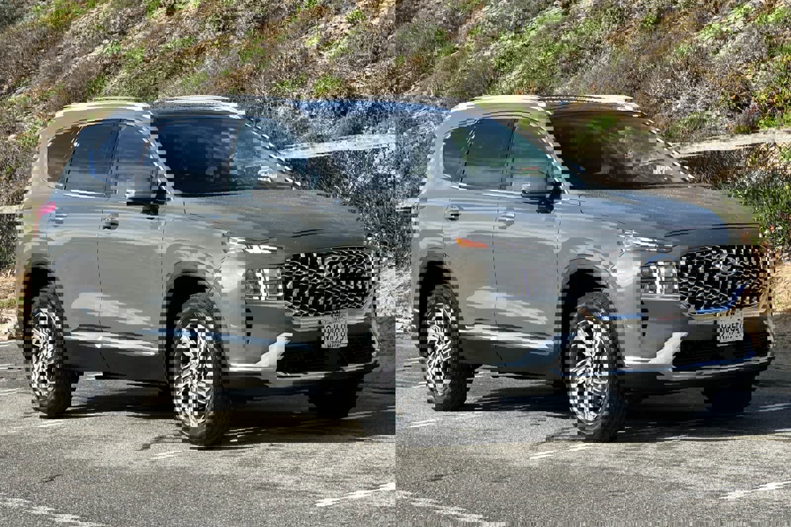 Used 2023 Hyundai Santa Fe SEL w/ Premium Package image 5