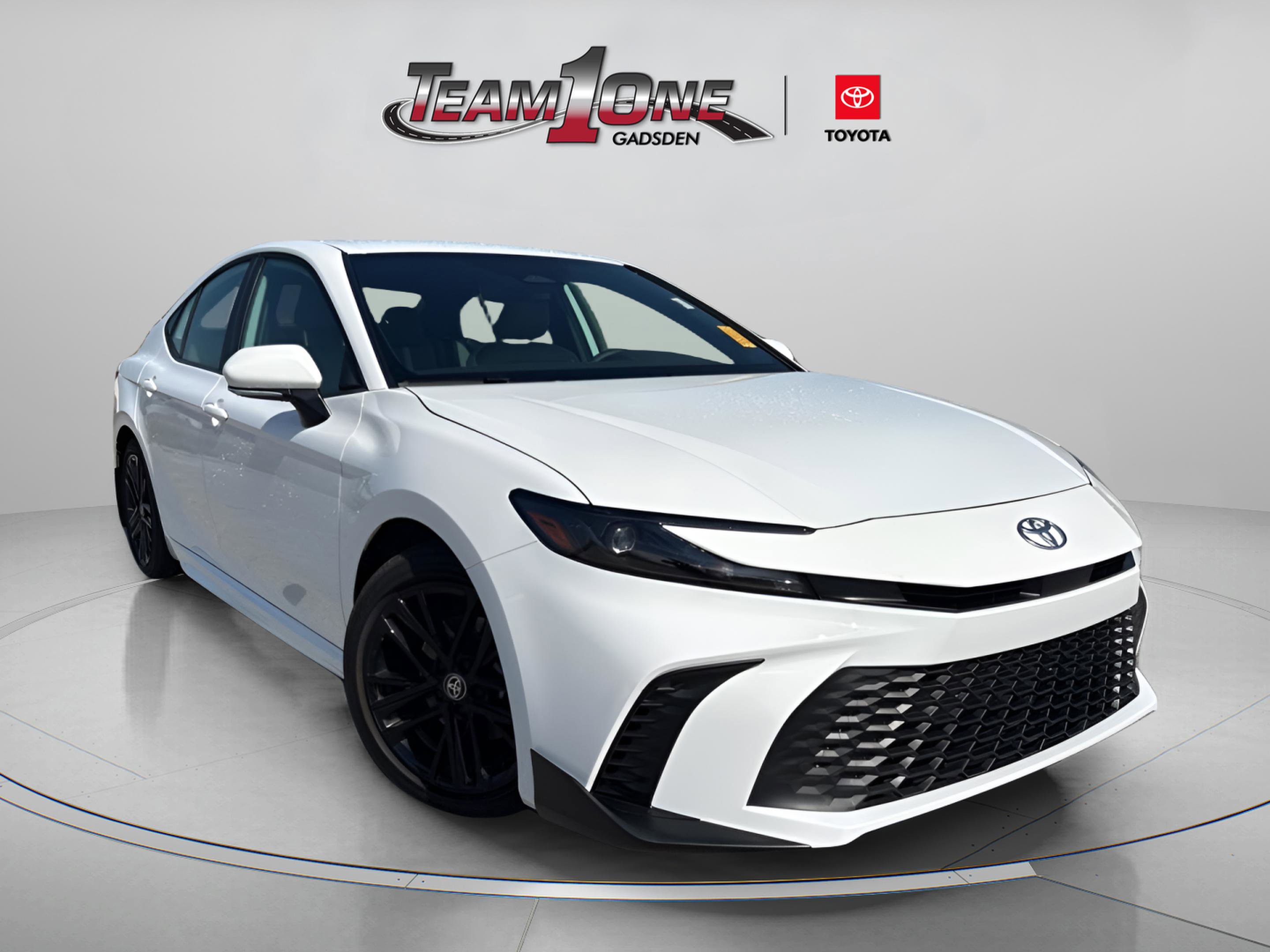 Used 2025 Toyota Camry SE video 1