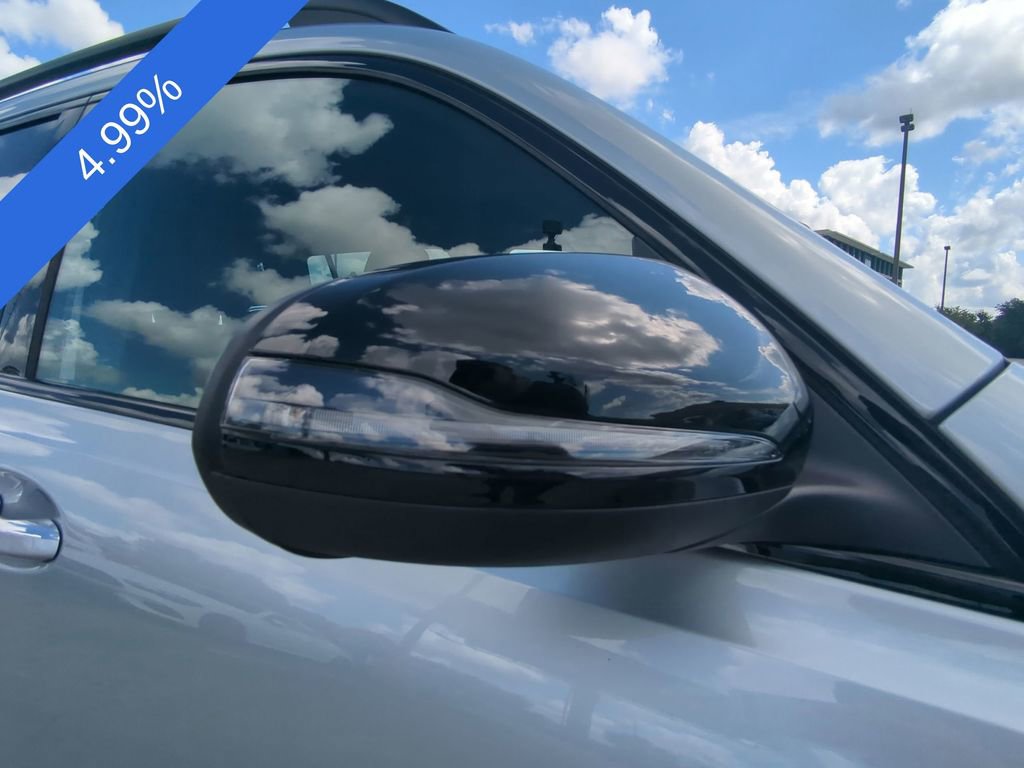 Used 2024 Mercedes-Benz EQB 300 4MATIC image 25