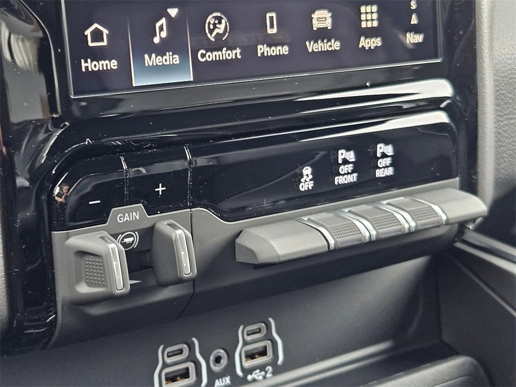 Certified 2026 RAM 1500 Laramie w/ Laramie Preferred Package image 29