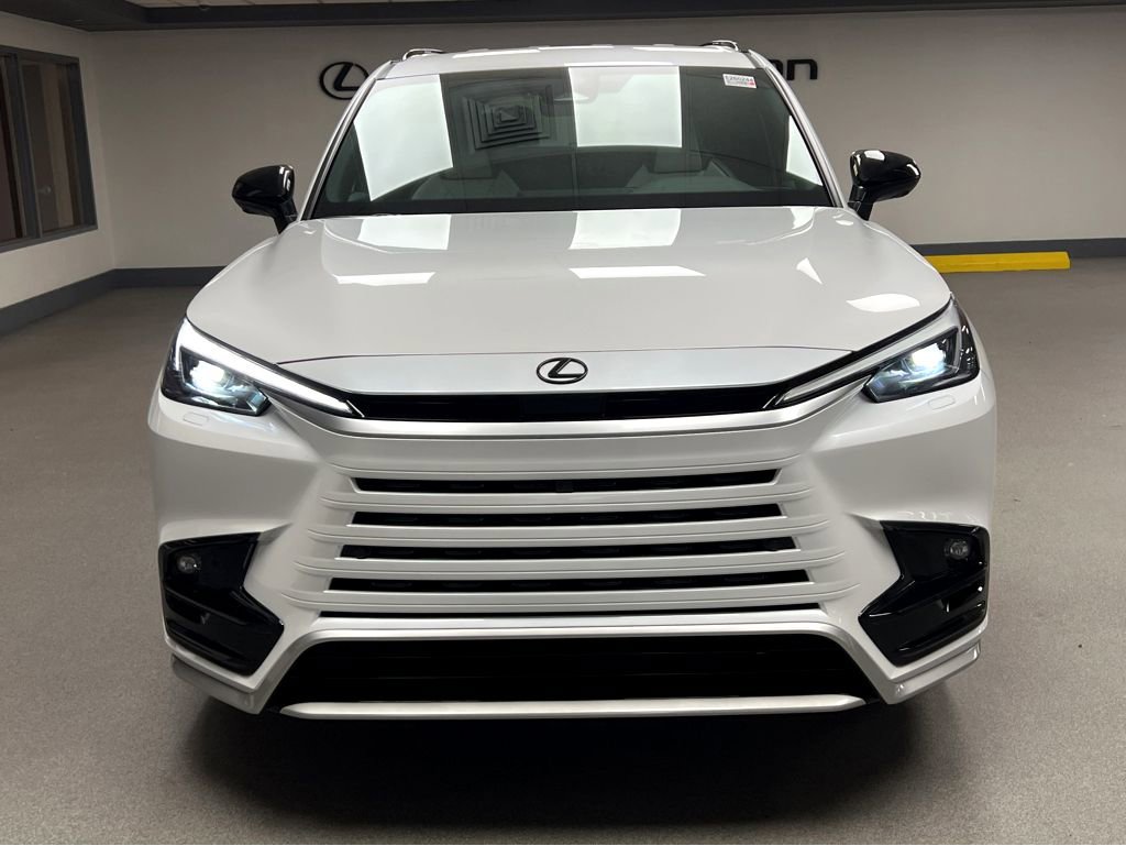 New 2026 Lexus TX 500h AWD image 2