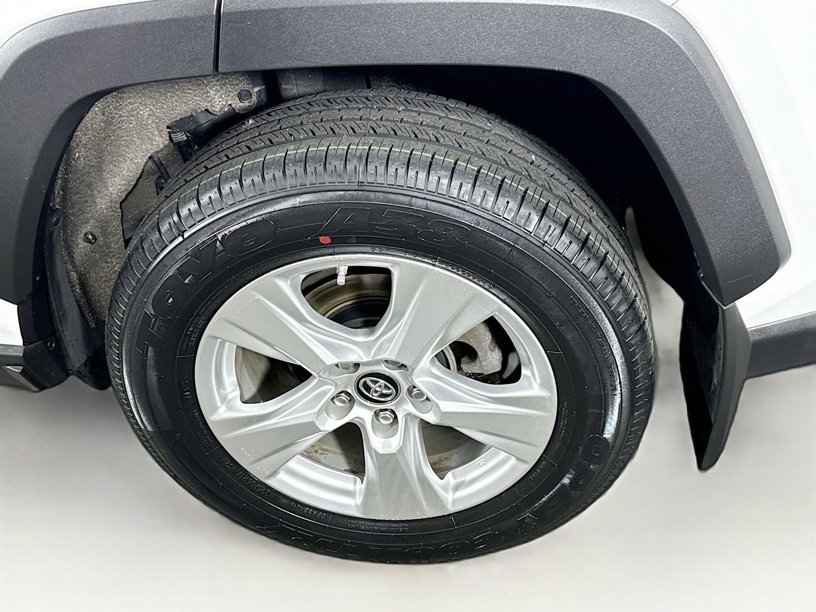 Used 2019 Toyota RAV4 XLE AWD/4WD image 24