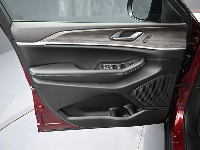 New 2025 Jeep Grand Cherokee Limited image 9