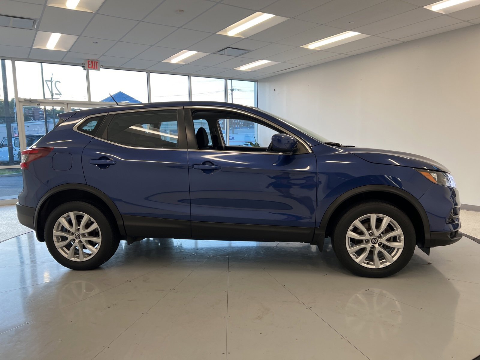 Used 2022 Nissan Rogue Sport S image 50