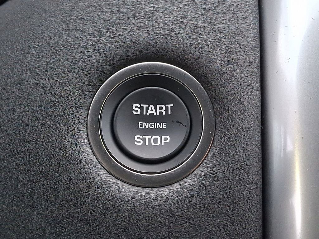 Used 2025 Land Rover Discovery S AWD/4WD image 20