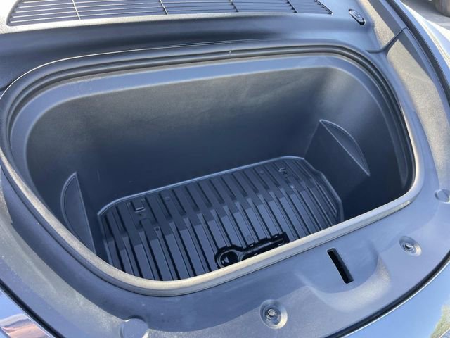 Used 2024 Tesla Model Y Long Range image 37